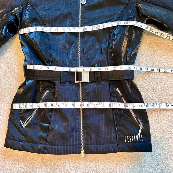 Vintage DESCENTE Black Shimmery Belted Winter Ski Jacket—SZ. 8 - Picture 9 of 17